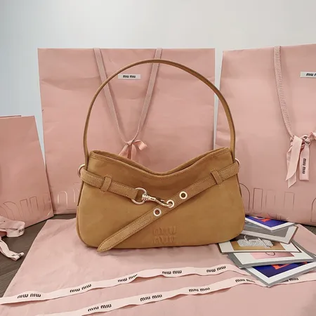 ミュウミュウ ショルダーバッグ