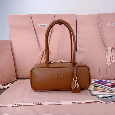 ミュウミュウ ハンドバッグ