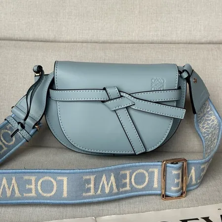 ロエベ ショルダーバッグ