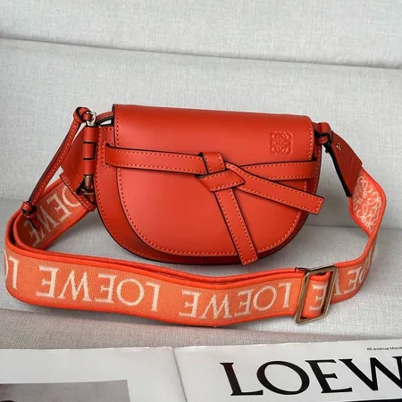 ロエベ ショルダーバッグ