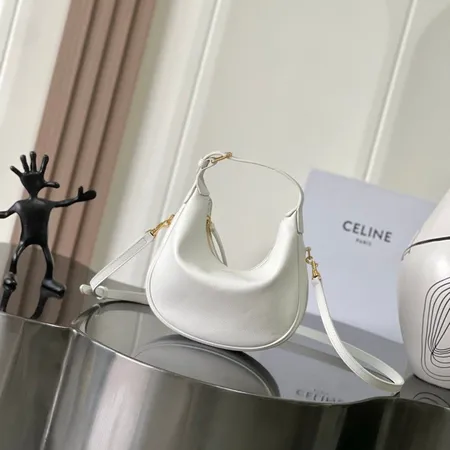 セリーヌ ショルダーバッグ