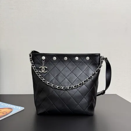 シャネル ショルダーバッグ