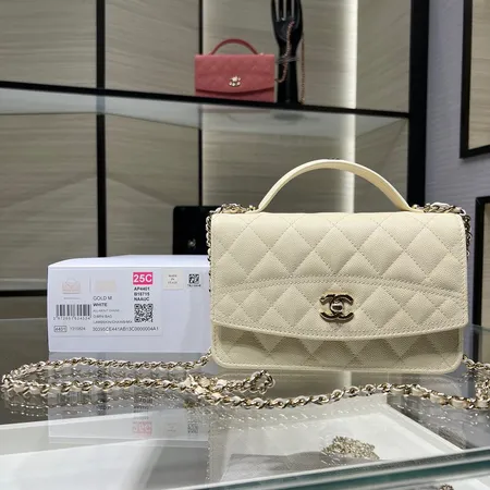 シャネル ショルダーバッグ