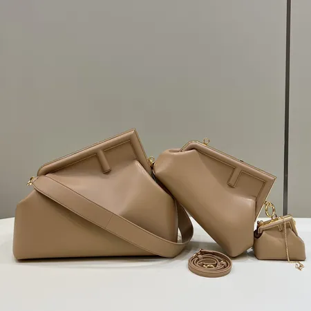 エムシーエム ショルダーバッグ