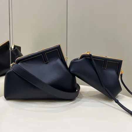 エムシーエム ショルダーバッグ