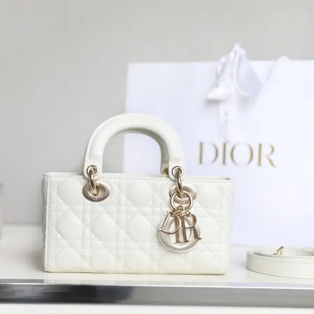 ディオール ハンドバッグ