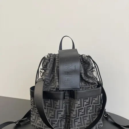 フェンディ リュックサック