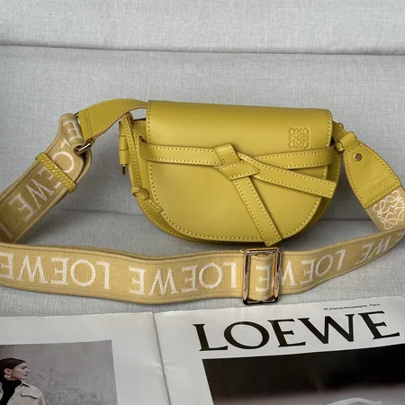 セリーヌ ショルダーバッグ