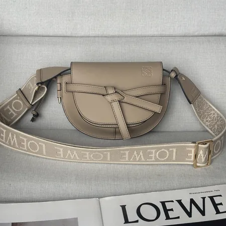 セリーヌ ショルダーバッグ