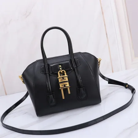 ジバンシィ ハンドバッグ