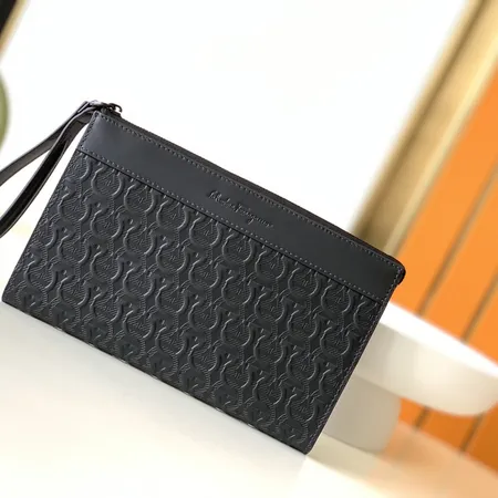 フェラガモ ハンドバッグ