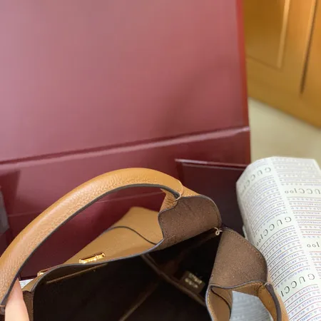 グッチ ハンドバッグ