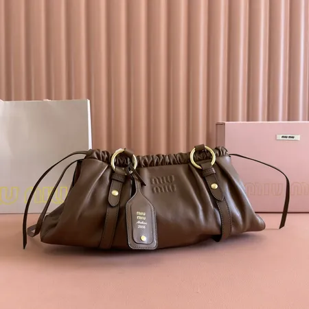 ヴァレンティノ ショルダーバッグ