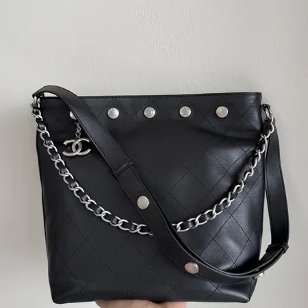 シャネル ショルダーバッグ