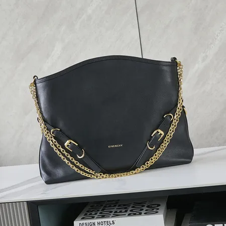 ジバンシィ ハンドバッグ