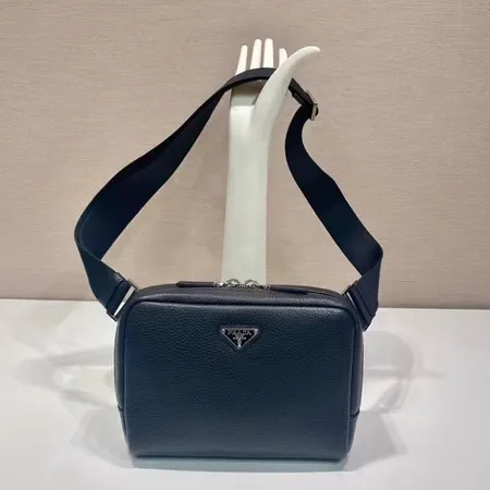 プラダ ショルダーバッグ