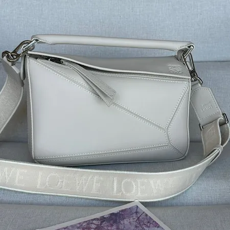 ロエベ ハンドバッグ