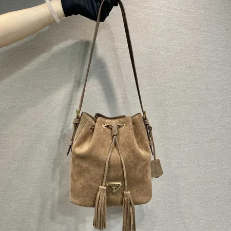 プラダ ハンドバッグ