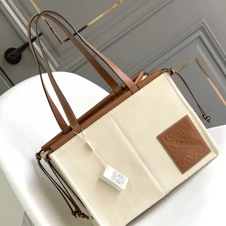 ロエベ ショルダーバッグ