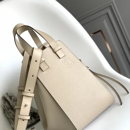 ロエベ ショルダーバッグ