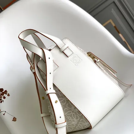 ロエベ ショルダーバッグ