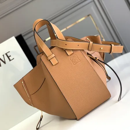 セリーヌ ショルダーバッグ