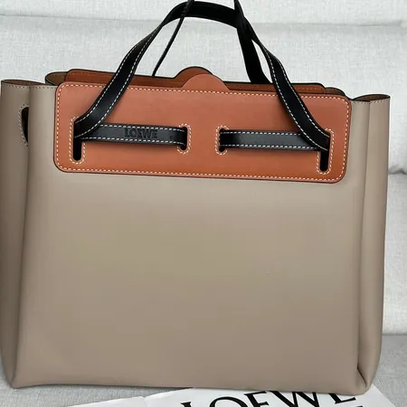 ロエベ ハンドバッグ