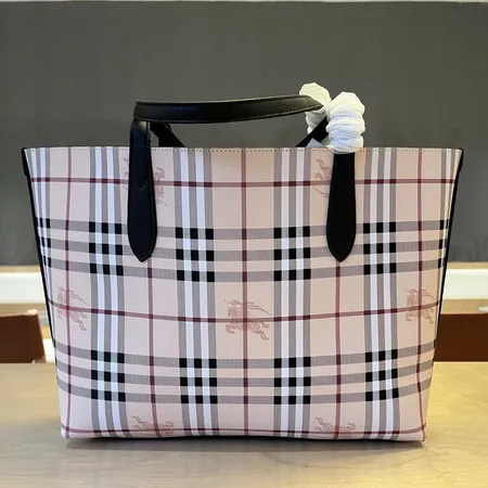 バーバリー ス ハンドバッグ