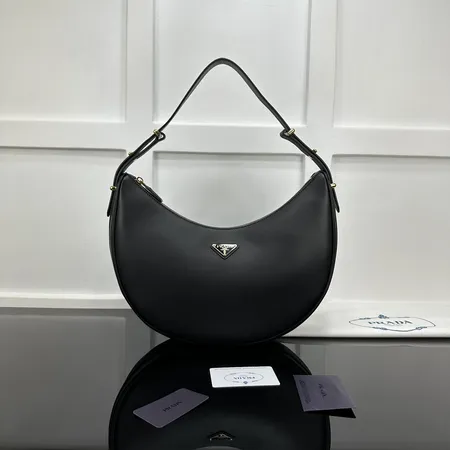 プラダ ハンドバッグ