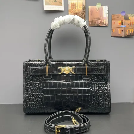 ヴェルサーチ ハンドバッグ