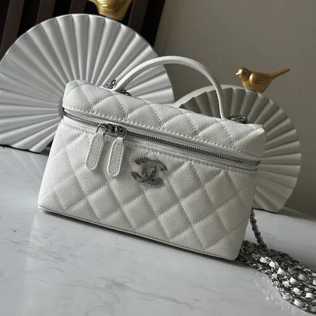 シャネル ハンドバッグ