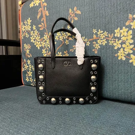 ヴァレンティノ ハンドバッグ