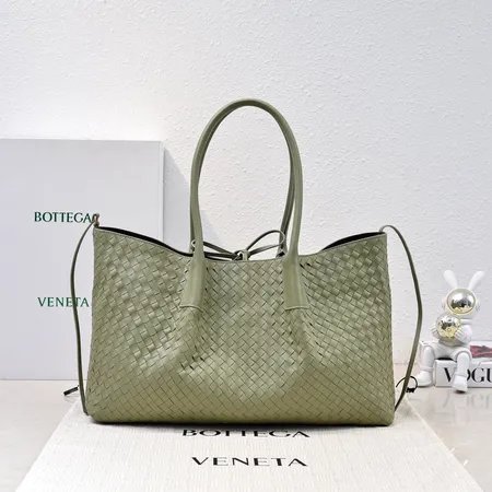 ボッテガ ヴェネタ ハンドバッグ