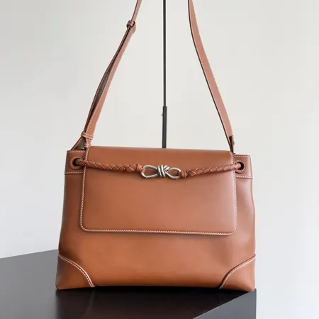 ボッテガ ヴェネタ ハンドバッグ