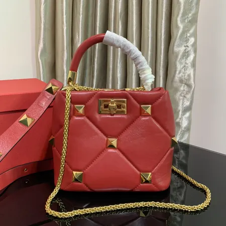 ヴァレンティノ ハンドバッグ