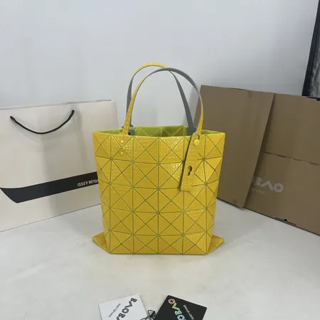 イッセイ ミヤケ ハンドバッグ