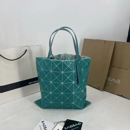 イッセイ ミヤケ ハンドバッグ