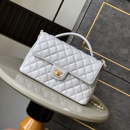 シャネル ハンドバッグ