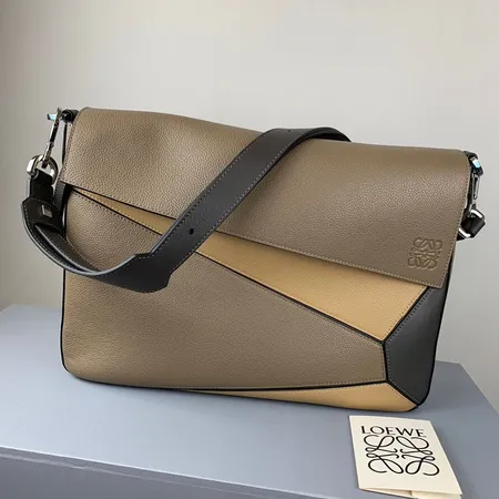 ロエベ ショルダーバッグ