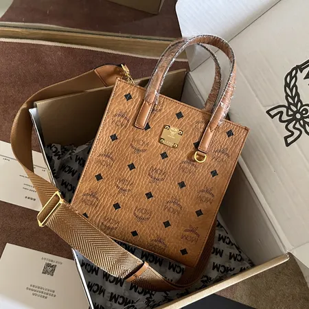 エムシーエム ショルダーバッグ