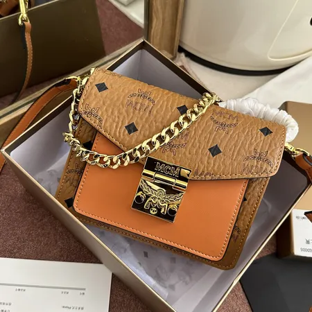 エムシーエム ショルダーバッグ