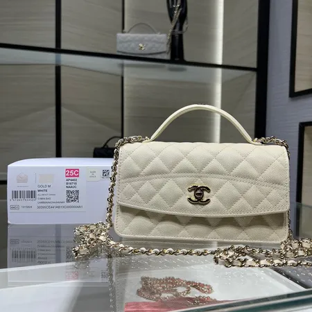 シャネル ハンドバッグ