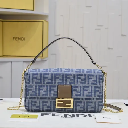 フェンディ ハンドバッグ