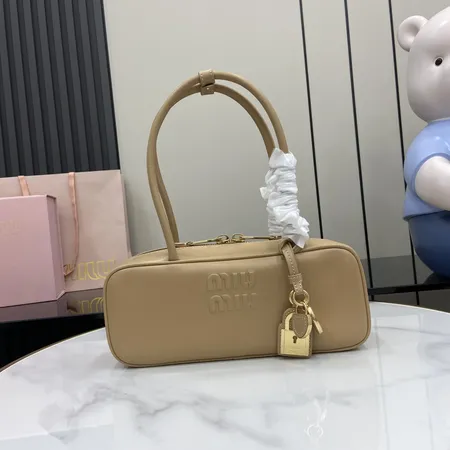 ミュウミュウ ハンドバッグ