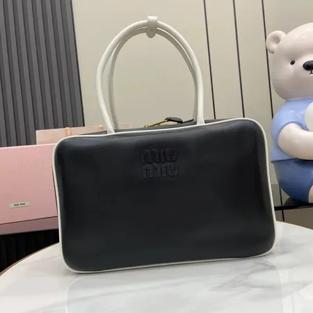 ミュウミュウ ハンドバッグ