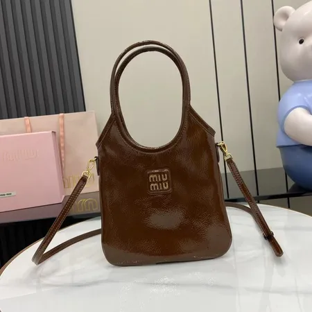 ミュウミュウ ハンドバッグ