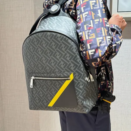 フェンディ リュックサック