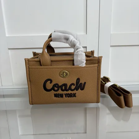 コーチ ハンドバッグ