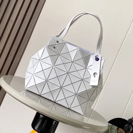 イッセイ ミヤケ ハンドバッグ