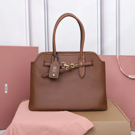 ミュウミュウ ショルダーバッグ